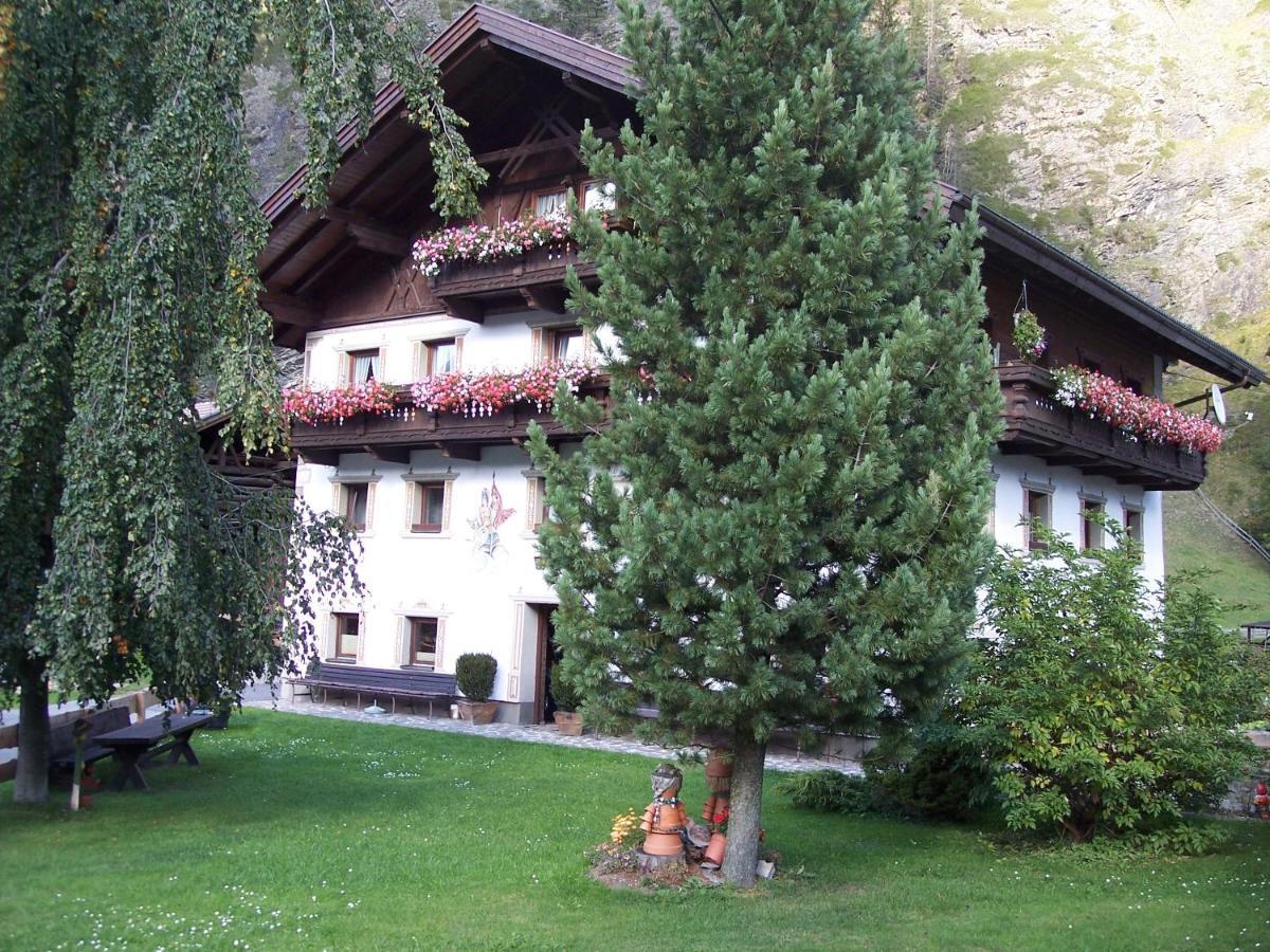 Hotel Gaestehaus Bruggerhof à Längenfeld Chambre photo